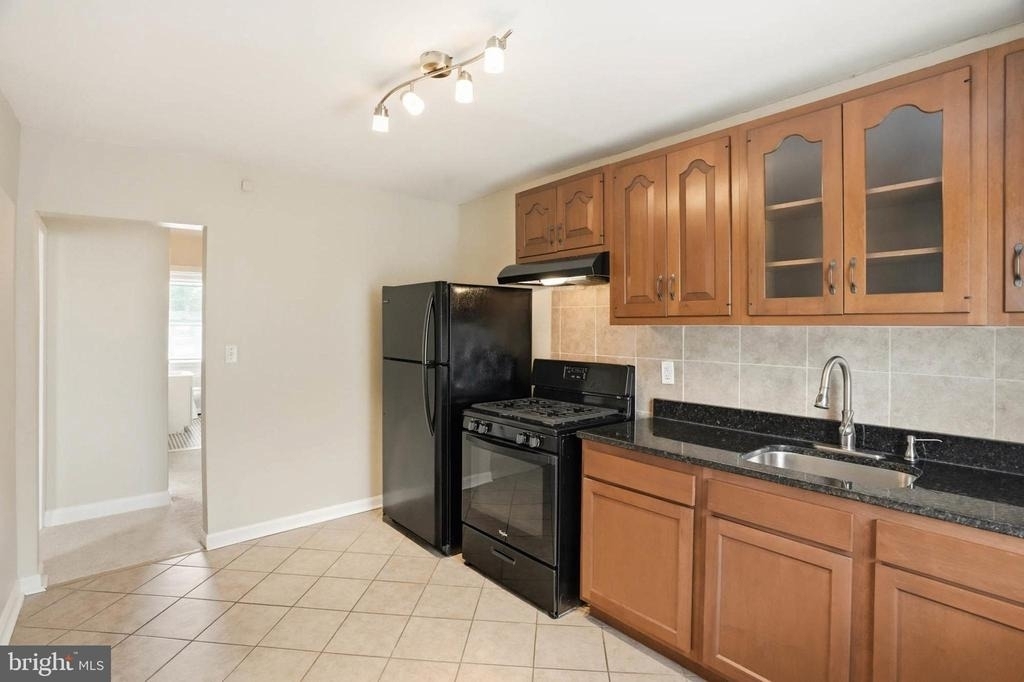 3116 Leighton Avenue - Photo 2