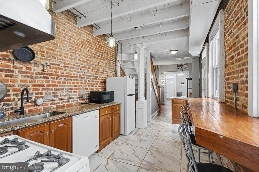 14 Poultney Street - Photo 12