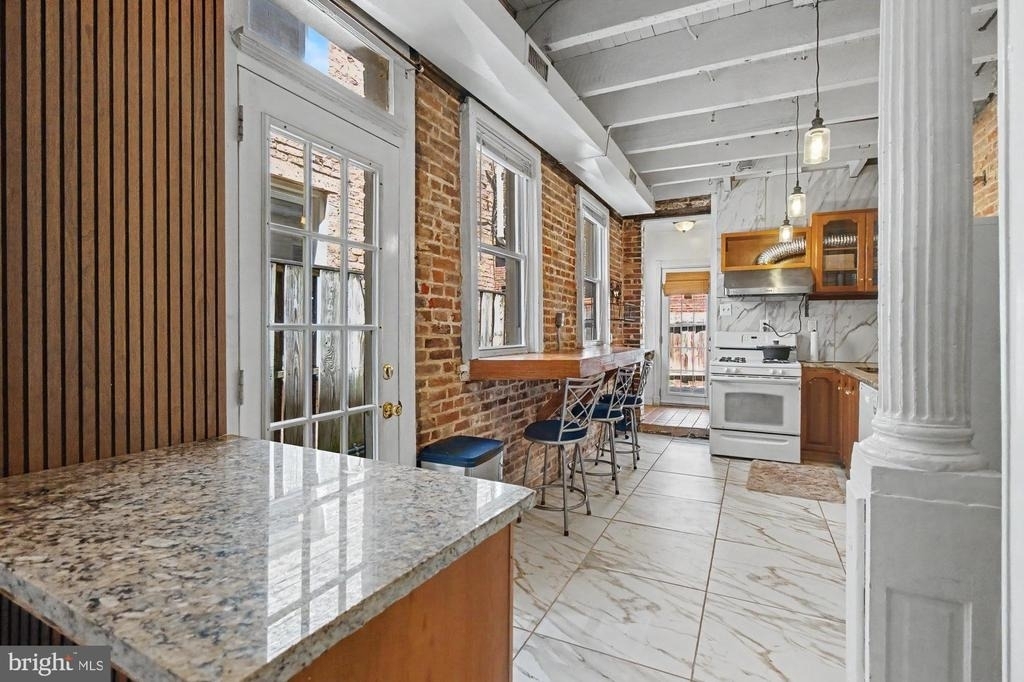 14 Poultney Street - Photo 9