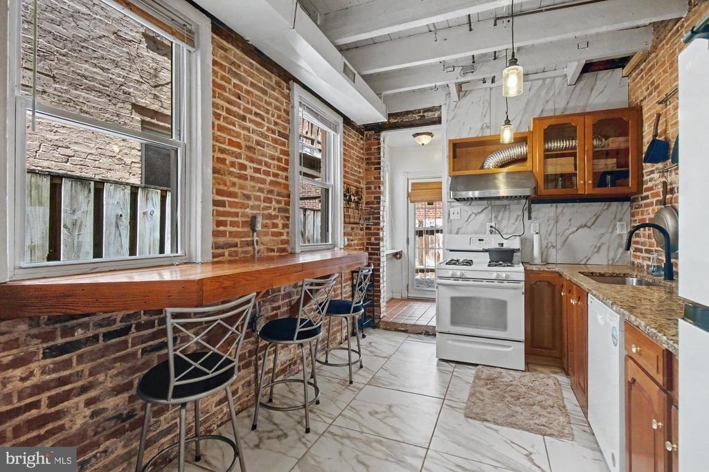 14 Poultney Street - Photo 11