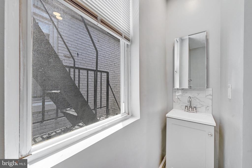 319 E 22nd Street - Photo 4