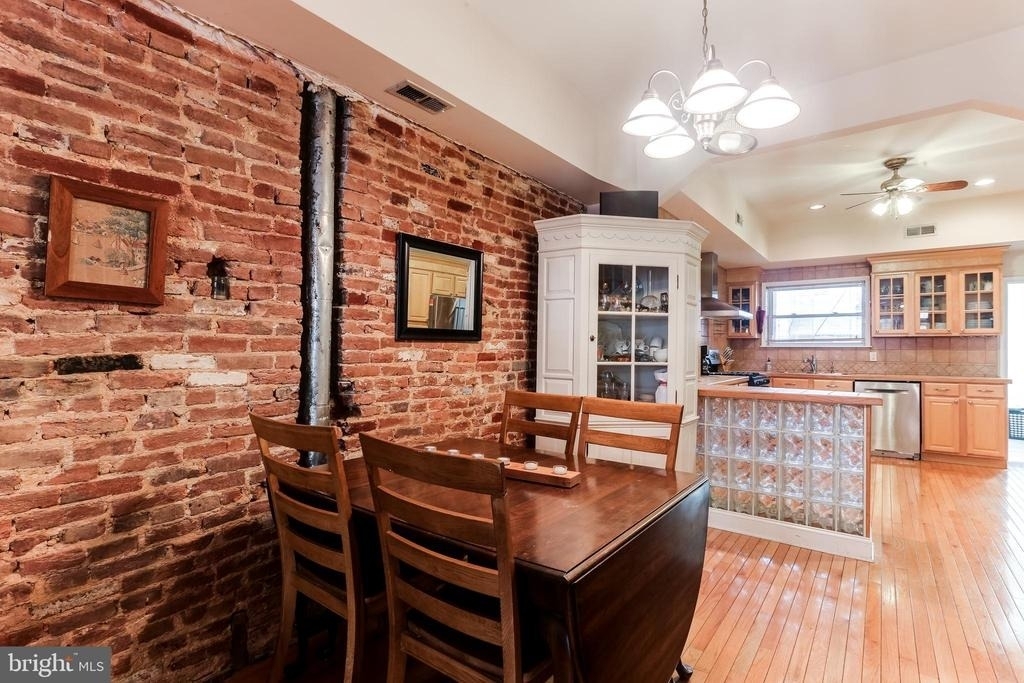 814 S Clinton Street S - Photo 8