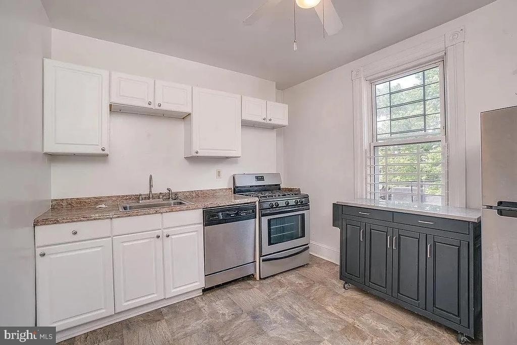 2740 #3 N Calvert Street - Photo 2