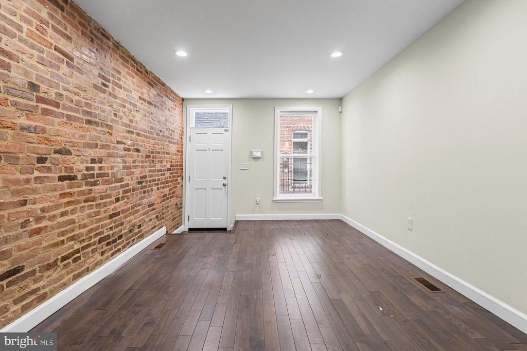 713 N Duncan Street - Photo 2