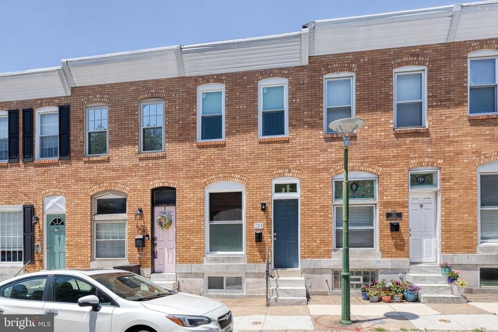 724 S Curley Street - Photo 1