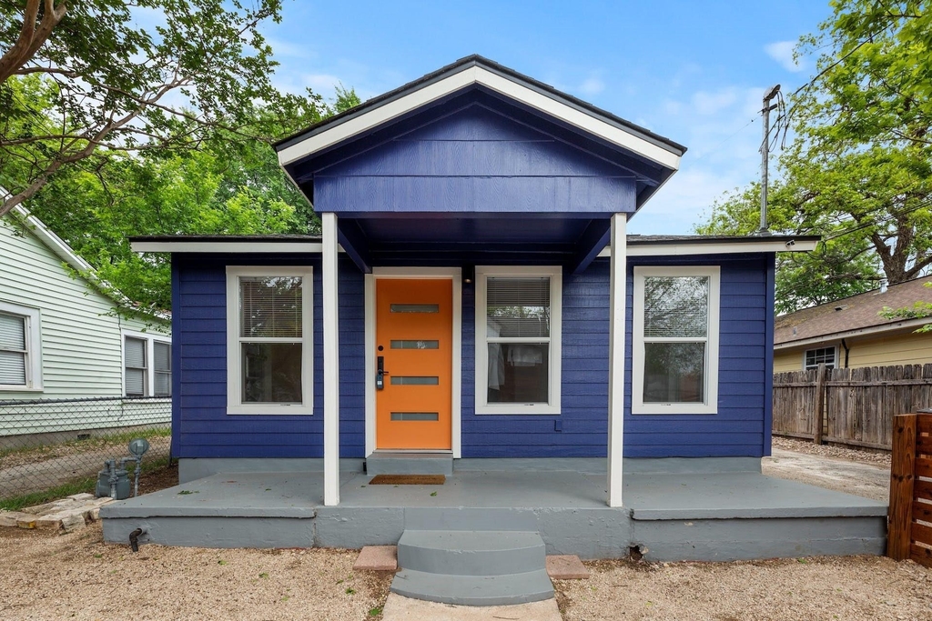 2208 Santa Rita St - Photo 0