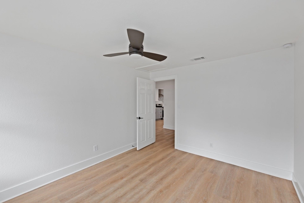 2208 Santa Rita St - Photo 6