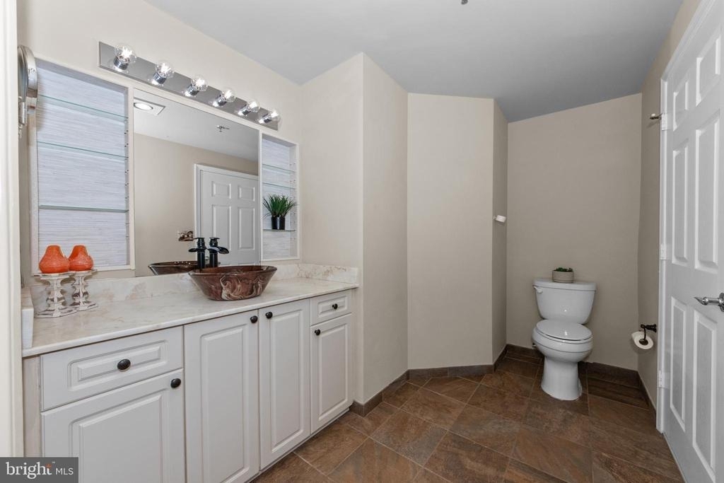 940 Astern Way - Photo 25