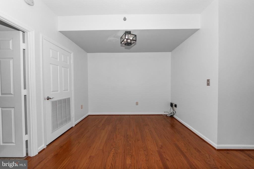 940 Astern Way - Photo 13