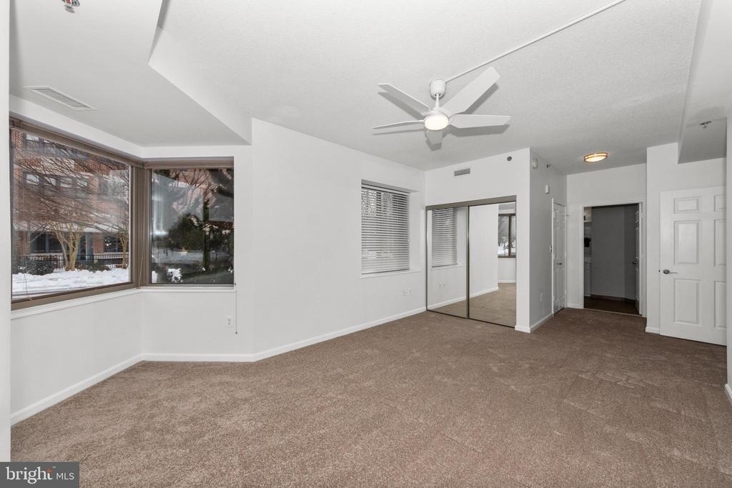 940 Astern Way - Photo 18
