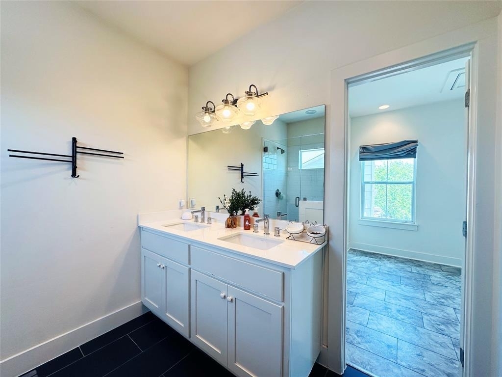 2716 Halcyon Dr - Photo 9