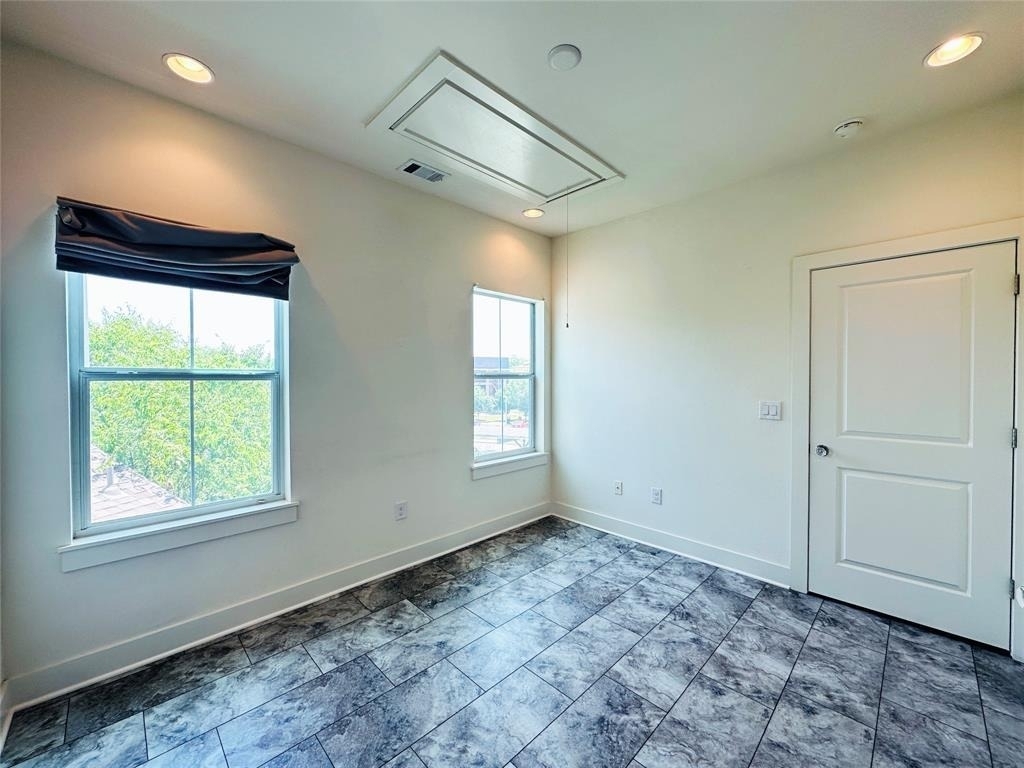 2716 Halcyon Dr - Photo 8