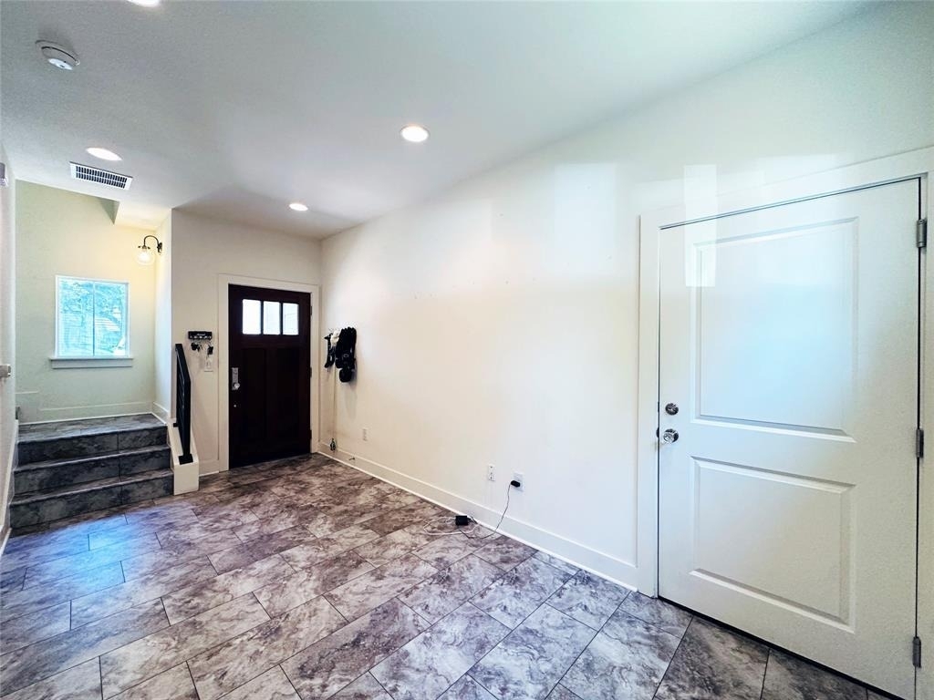 2716 Halcyon Dr - Photo 15
