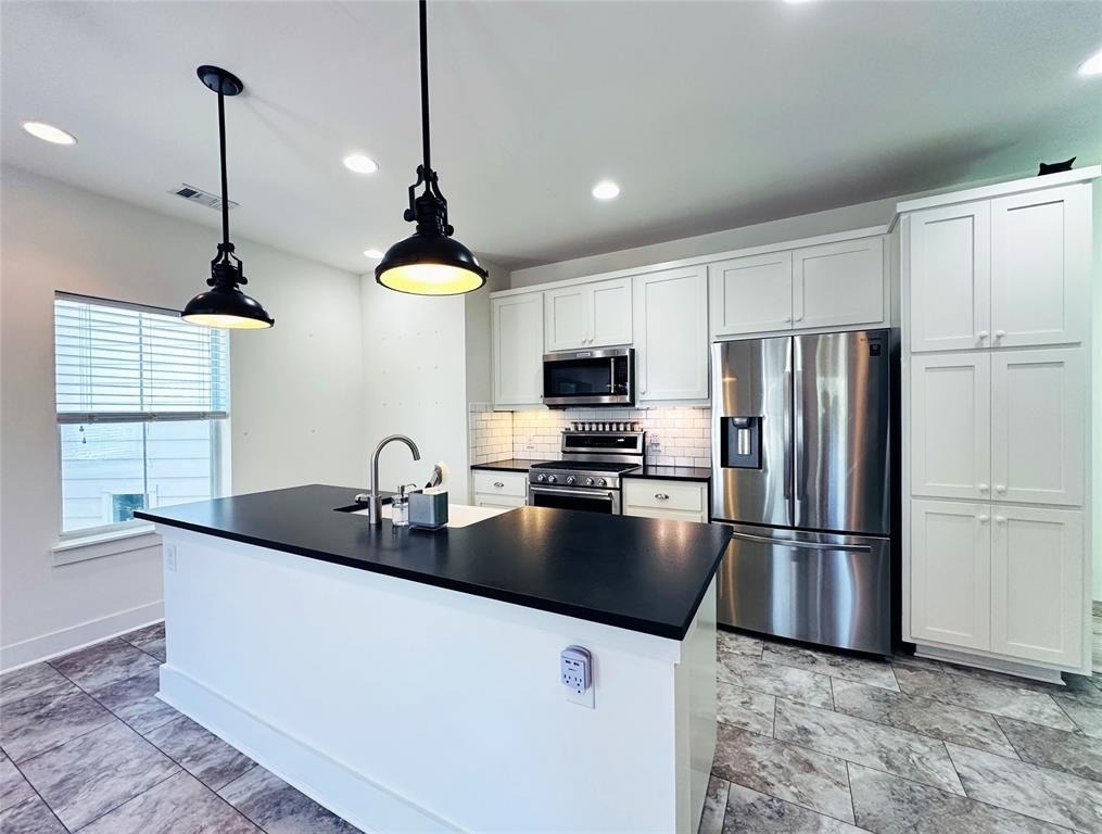 2716 Halcyon Dr - Photo 3