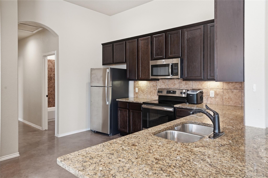 533 Jack Rabbit Ln - Photo 15