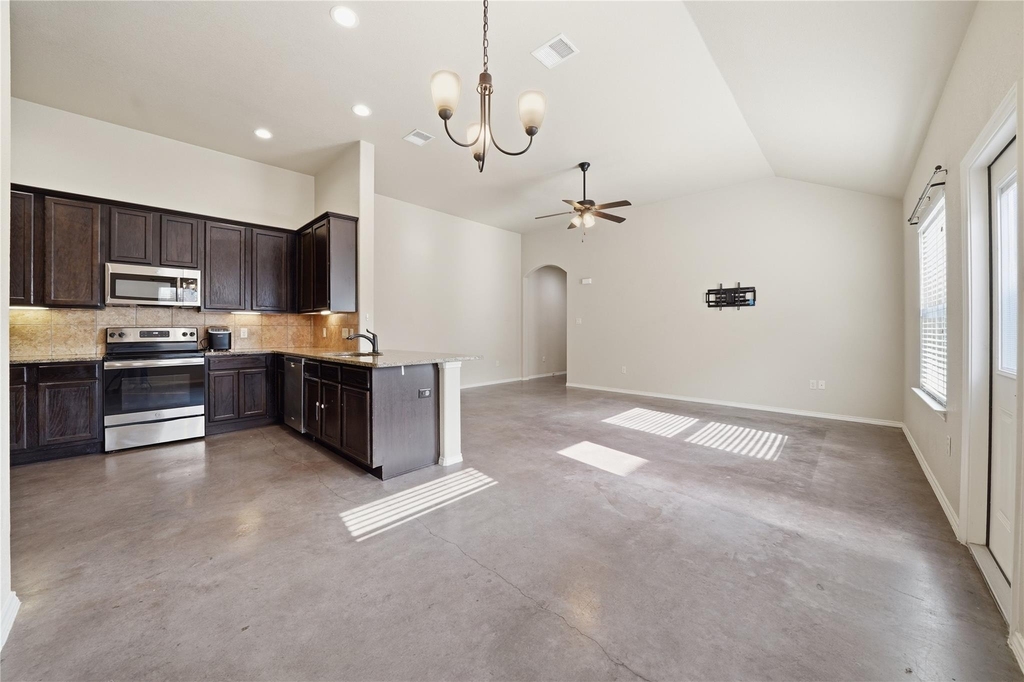 533 Jack Rabbit Ln - Photo 1