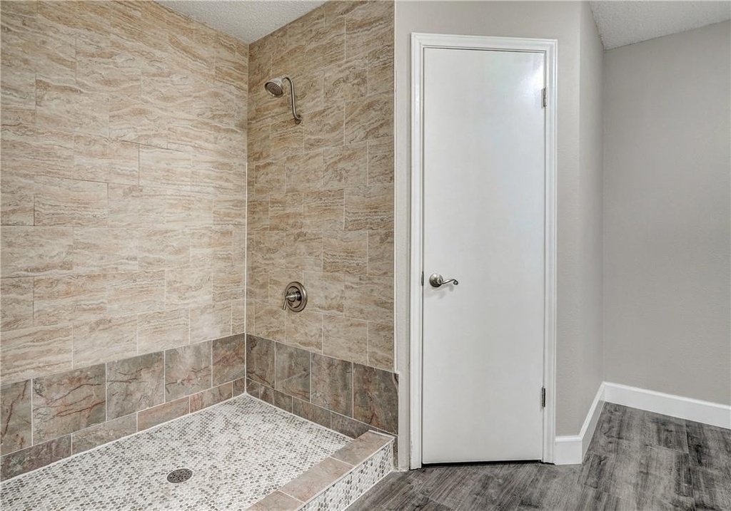 6009 Avery Island - Photo 18