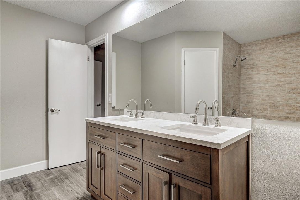 6009 Avery Island - Photo 19