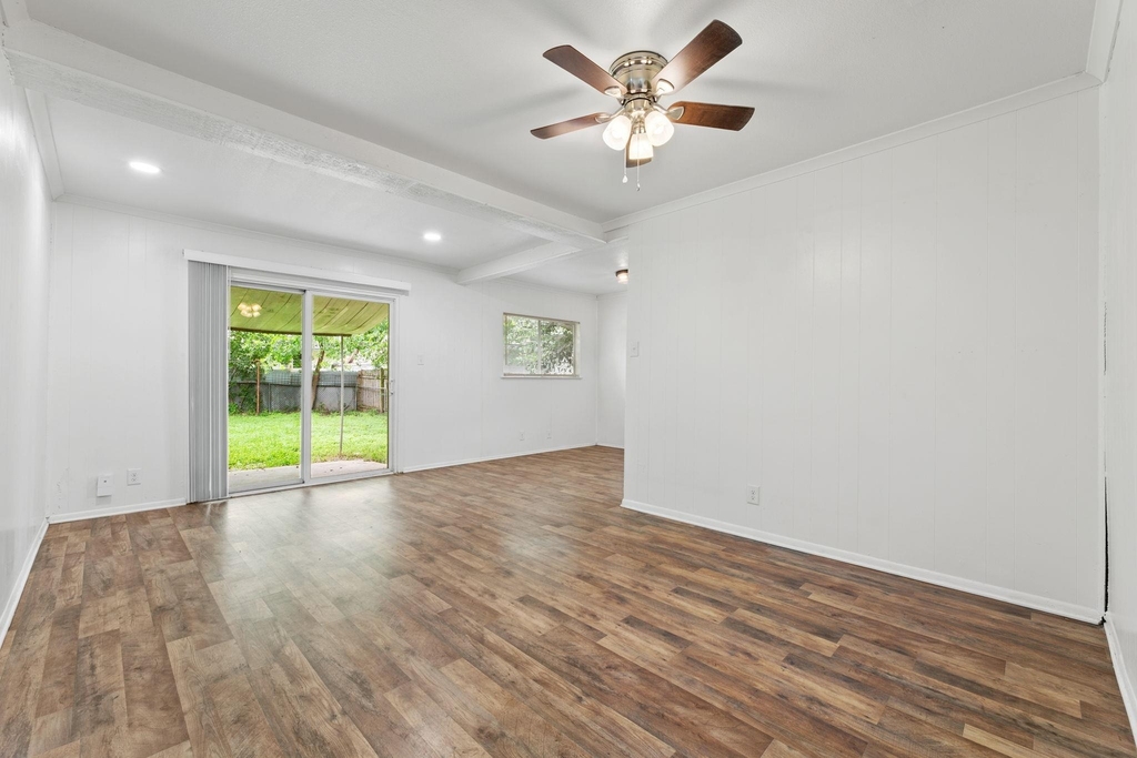 6601 Stonleigh Pl - Photo 2