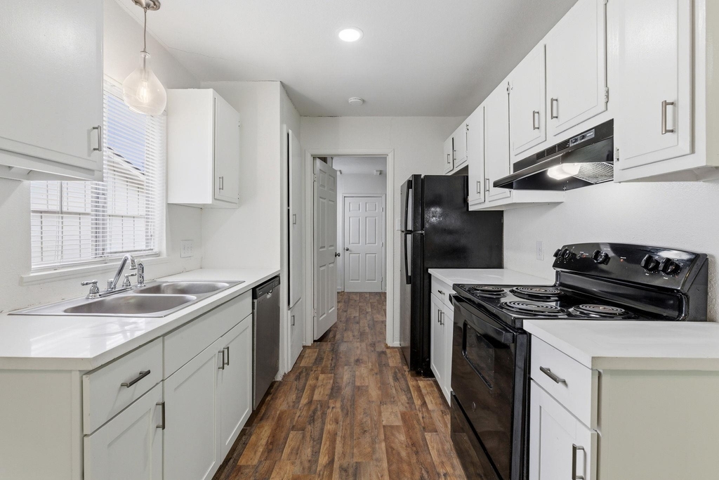 6601 Stonleigh Pl - Photo 7