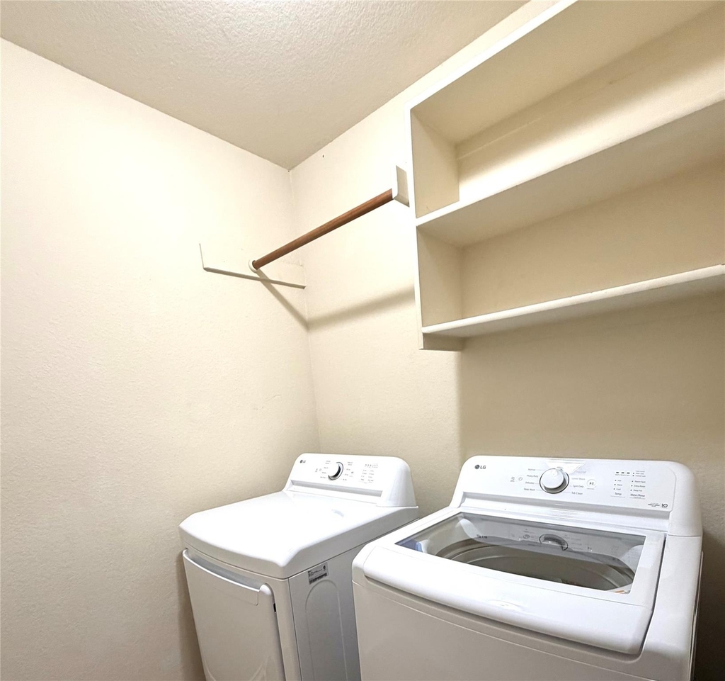 2325 Clover Ridge Dr - Photo 9