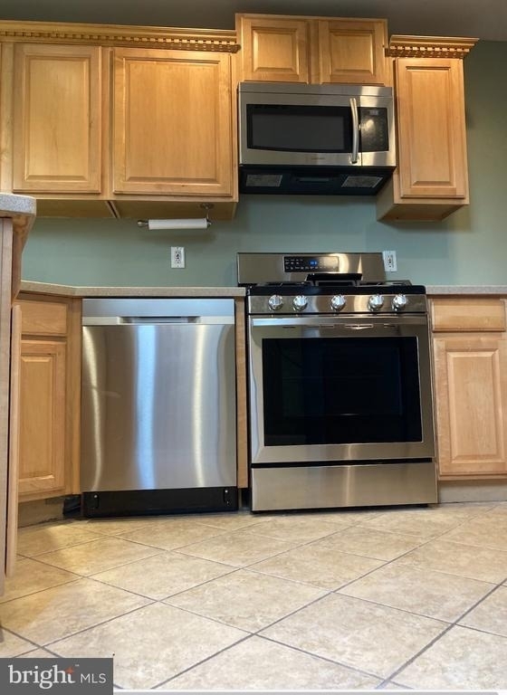 806 New Hampshire Avenue Nw - Photo 16