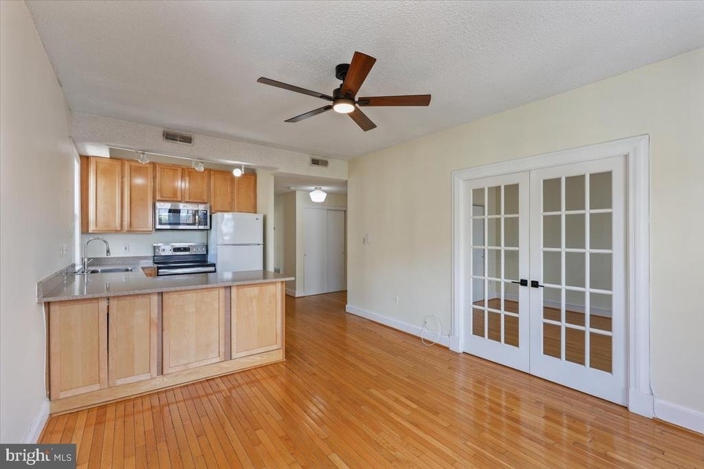 1401 Columbia Road Nw - Photo 13
