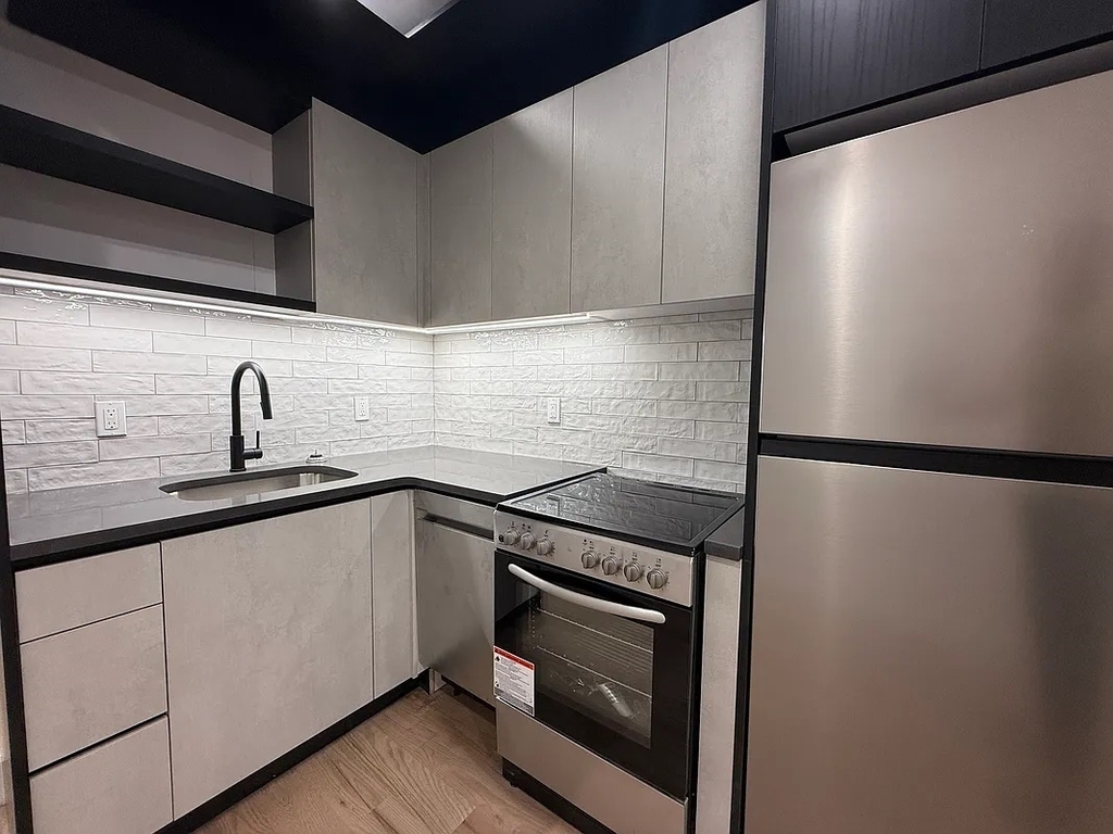 2324 bedford ave - Photo 2