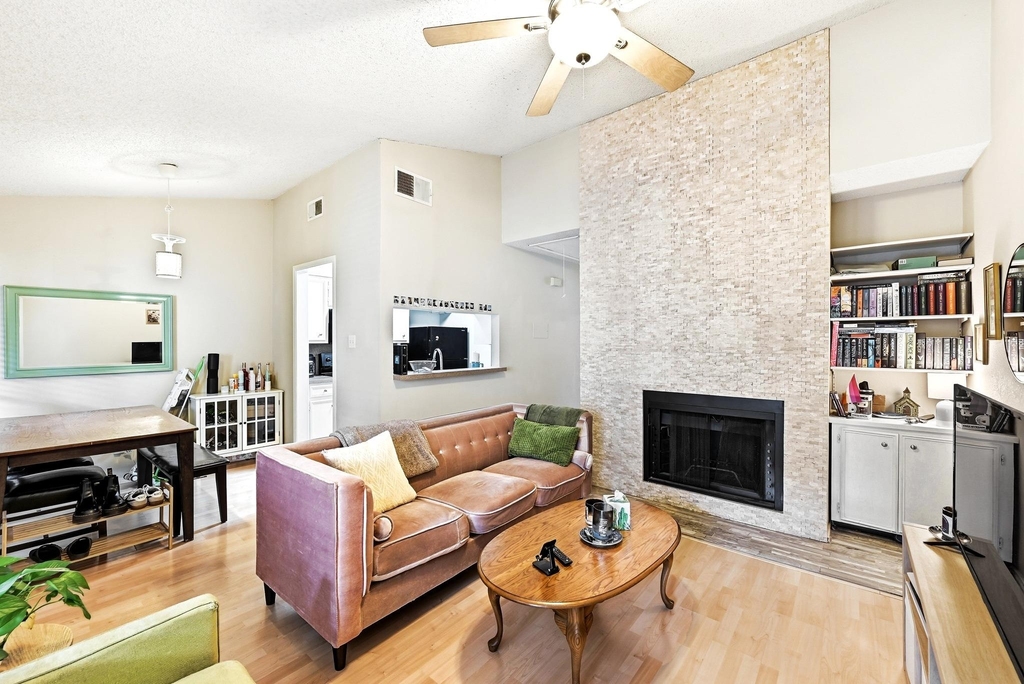 2706 Salado St - Photo 1