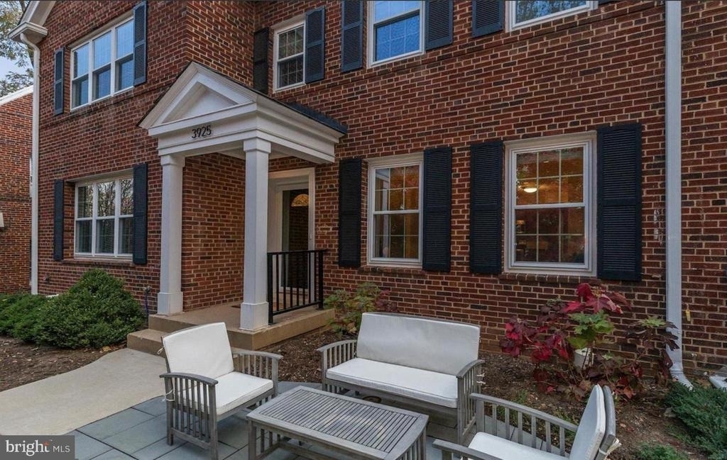 3925 Fulton Street Nw - Photo 2