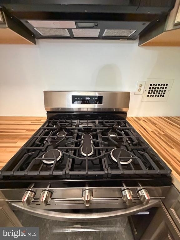 2939 Van Ness Street Nw - Photo 18