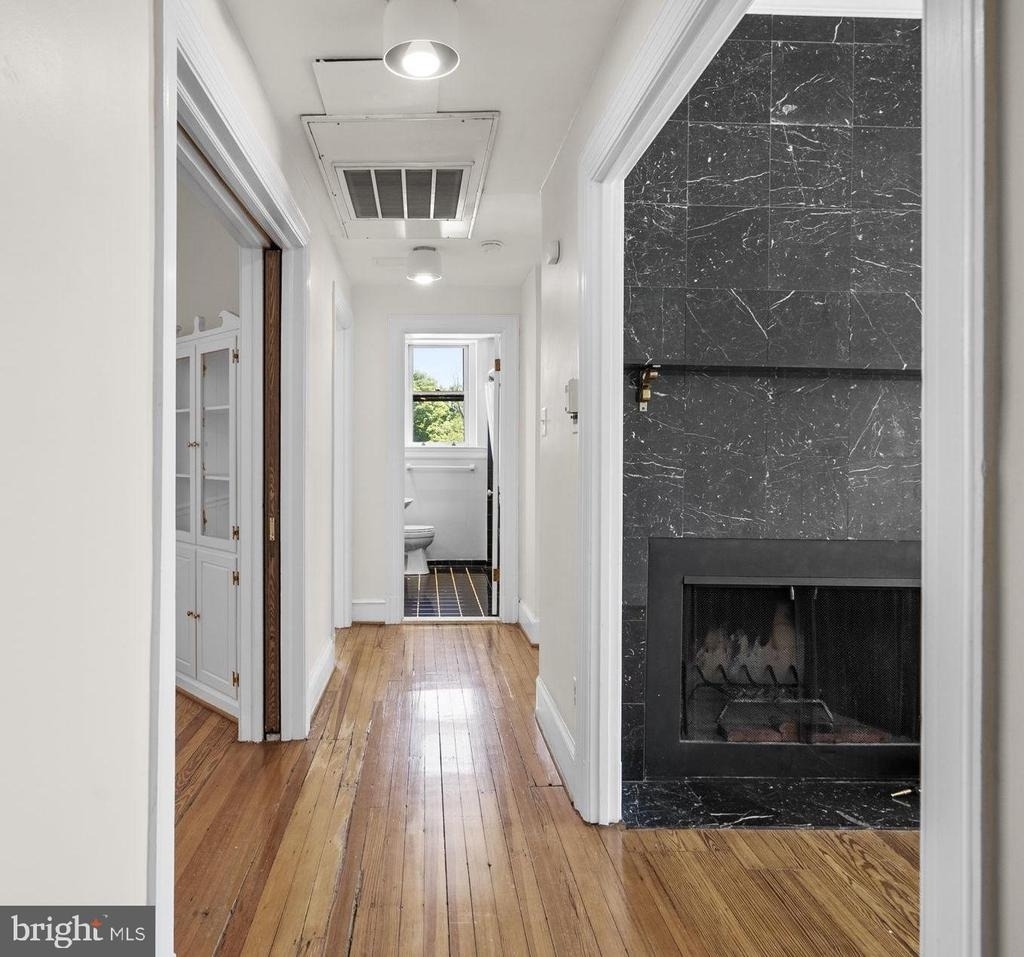 3014 Dent Place Nw - Photo 4