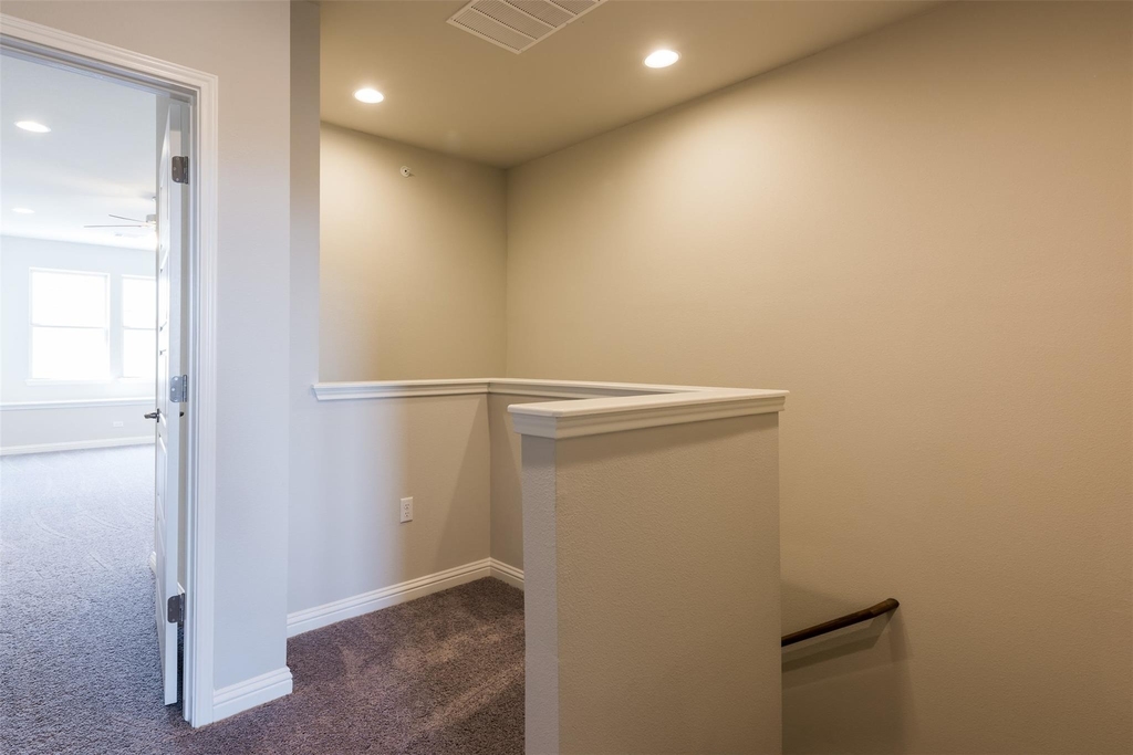 13800 Lyndhurst St - Photo 9
