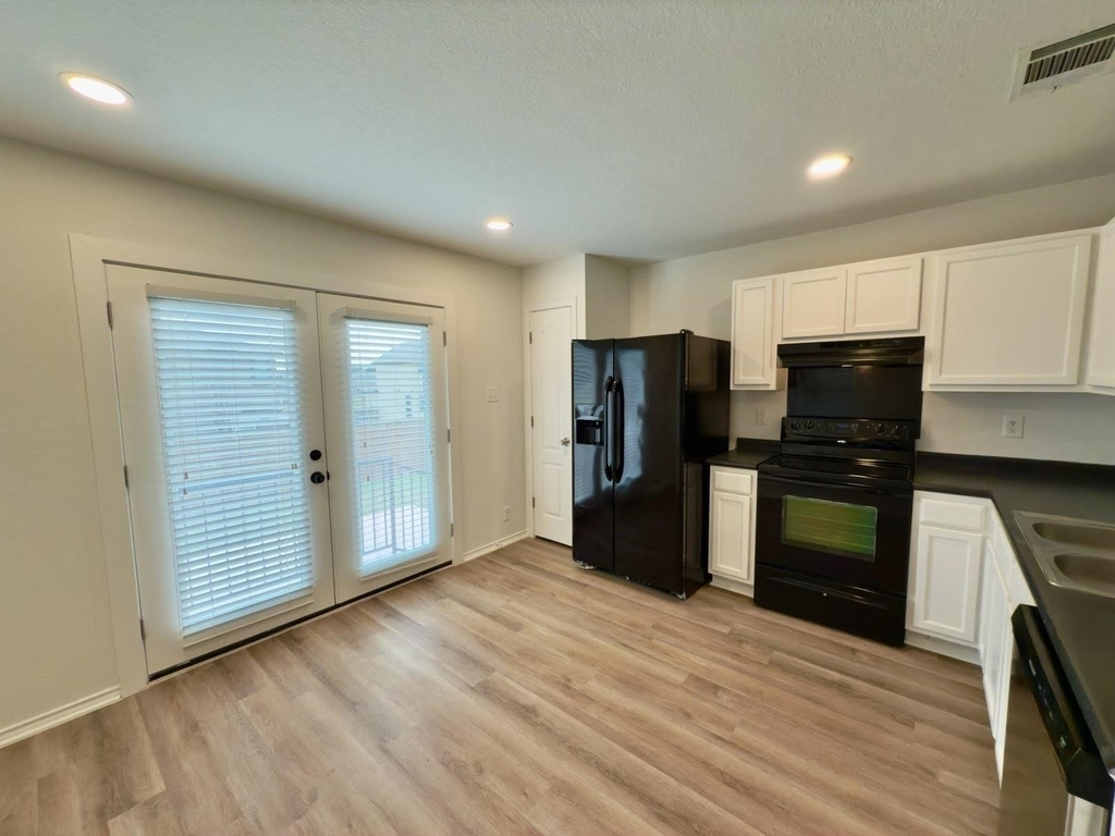 240 New Country Rd - Photo 3