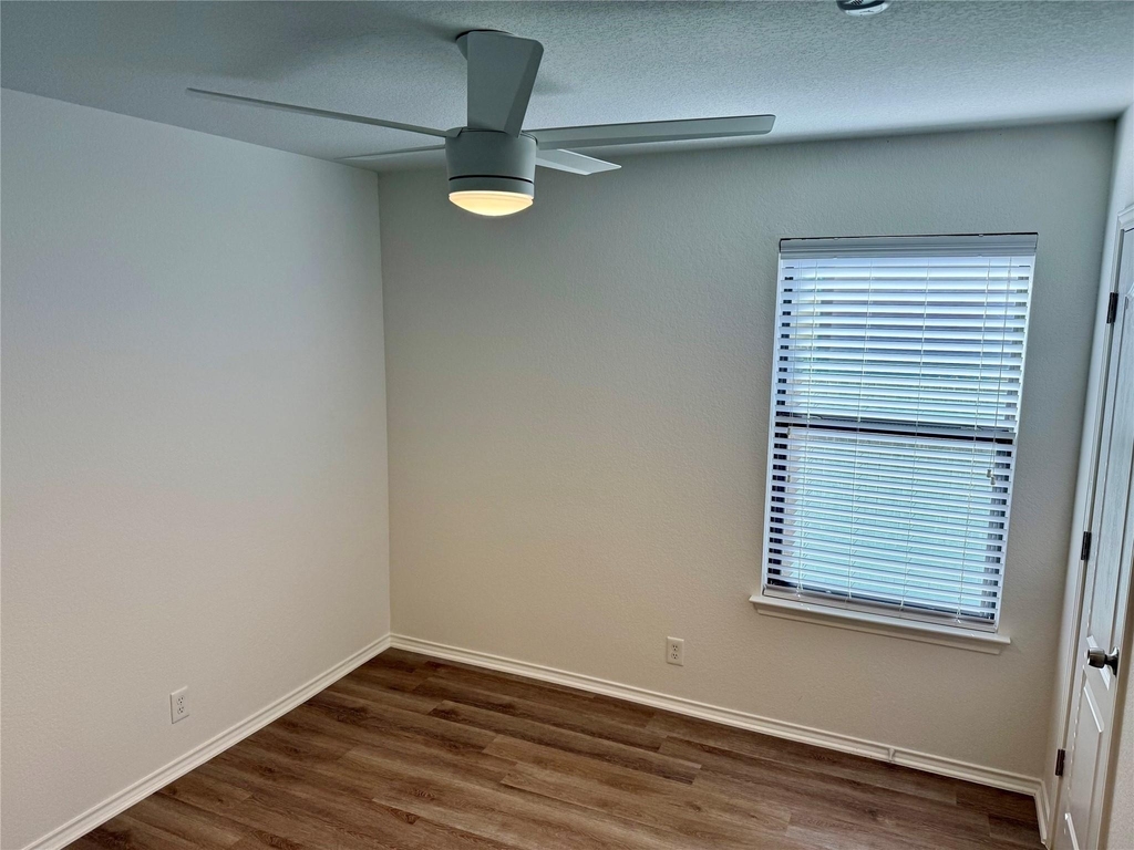 240 New Country Rd - Photo 10