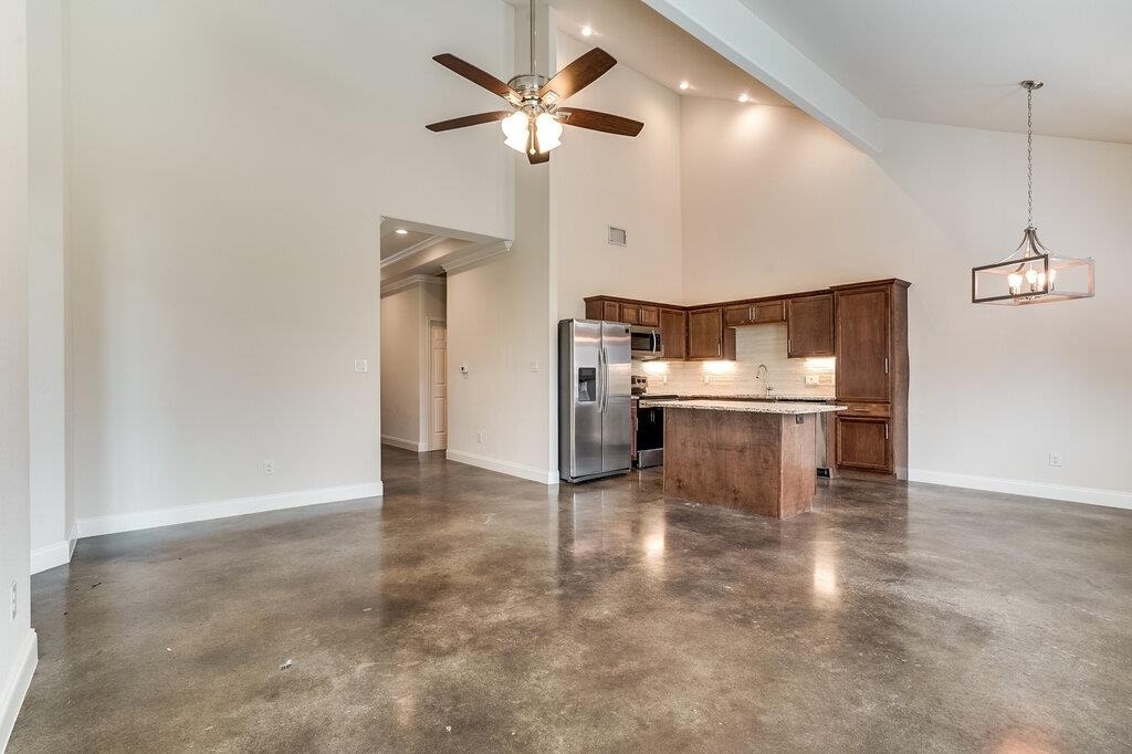 21501 Patton Ave - Photo 5