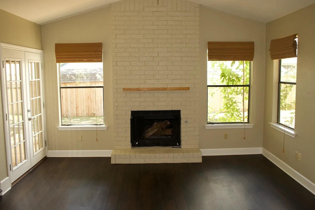 2503 Monarch Dr - Photo 5