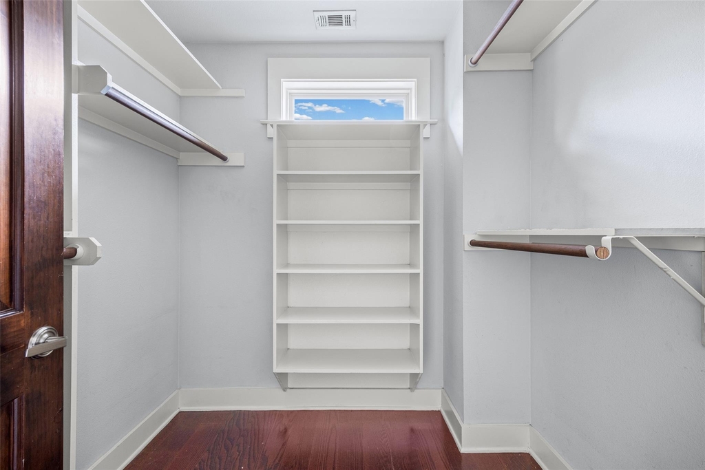 1301 San Bernard St - Photo 17