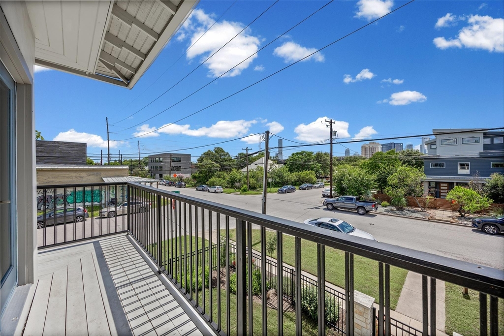 1301 San Bernard St - Photo 25