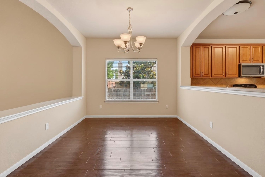 4489 Western Lake Dr - Photo 4
