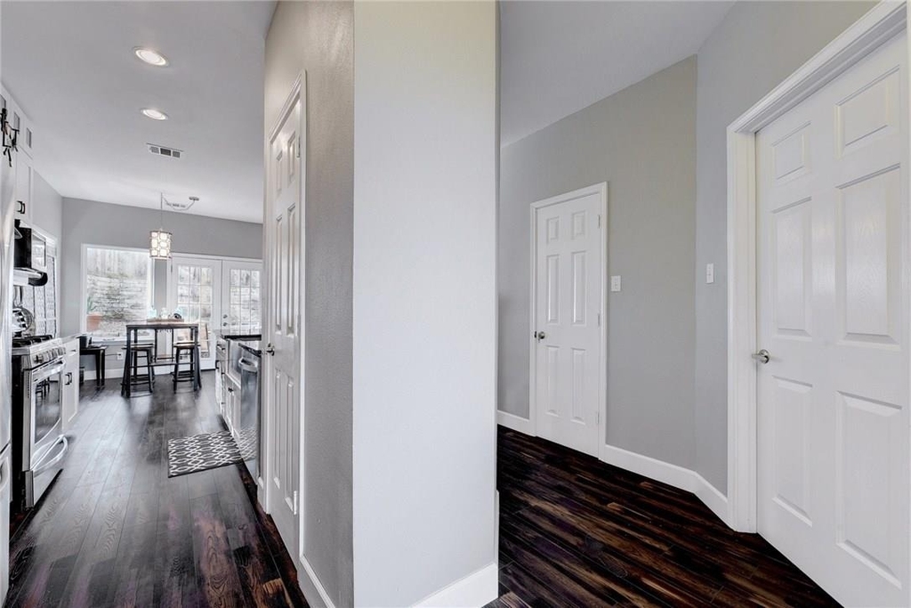 1700 Perez St - Photo 14