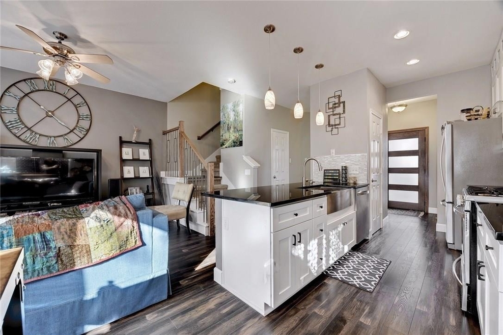1700 Perez St - Photo 3