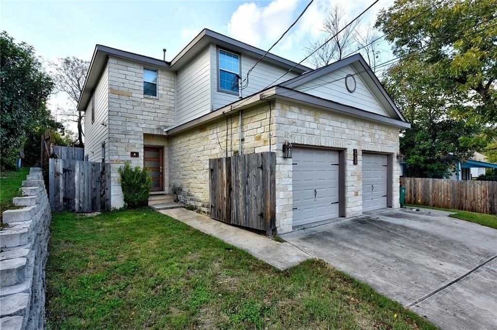 1700 Perez St - Photo 2