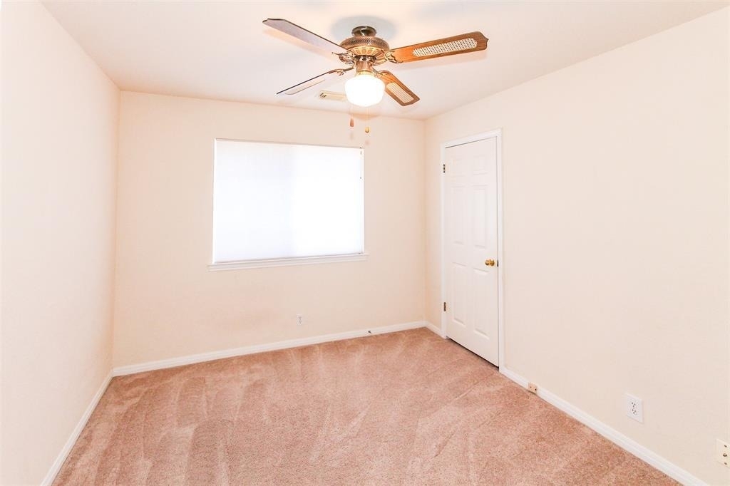 5921 Back Bay Ln - Photo 17