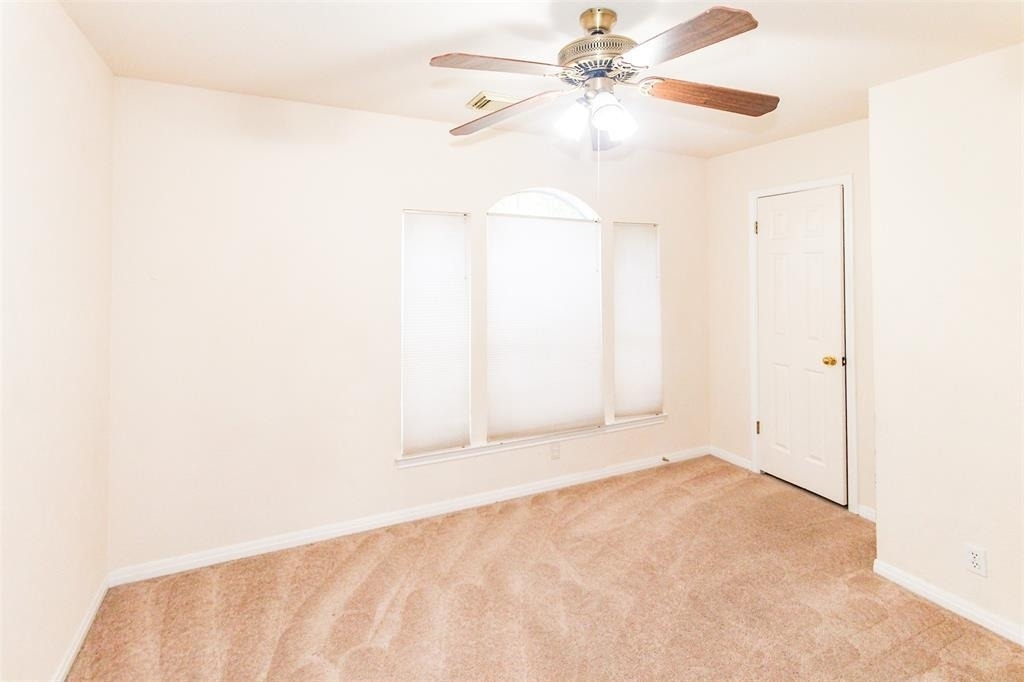 5921 Back Bay Ln - Photo 20