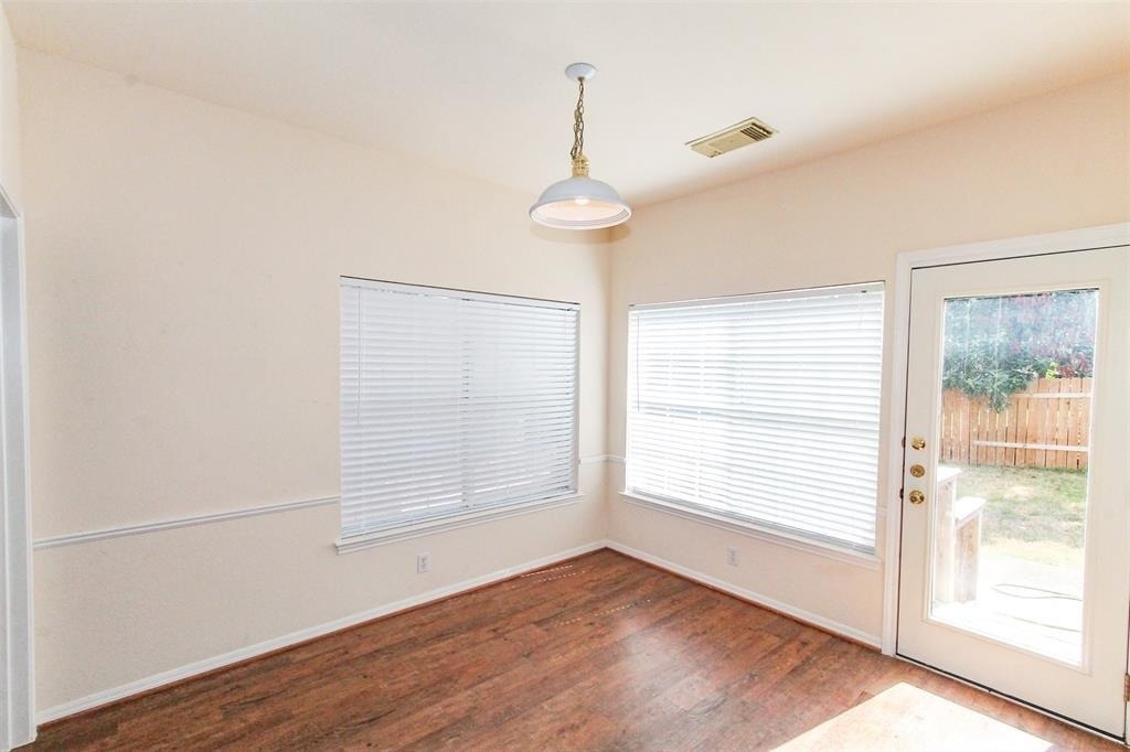 5921 Back Bay Ln - Photo 11