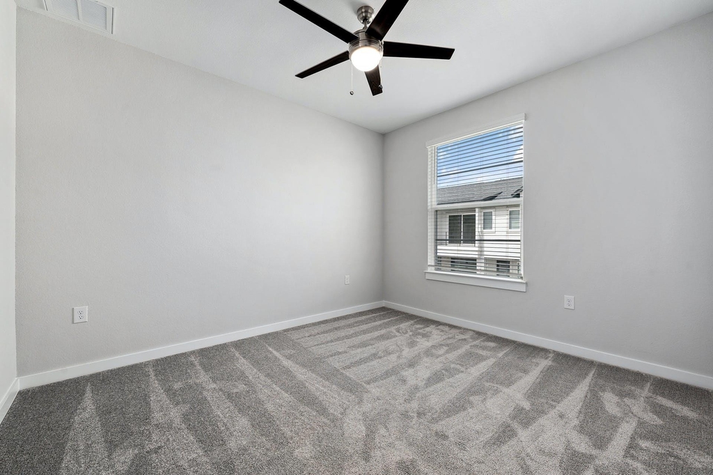 12001 Vista Parke Dr - Photo 18