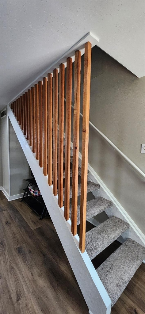 7409 Shadow Hill Dr - Photo 16