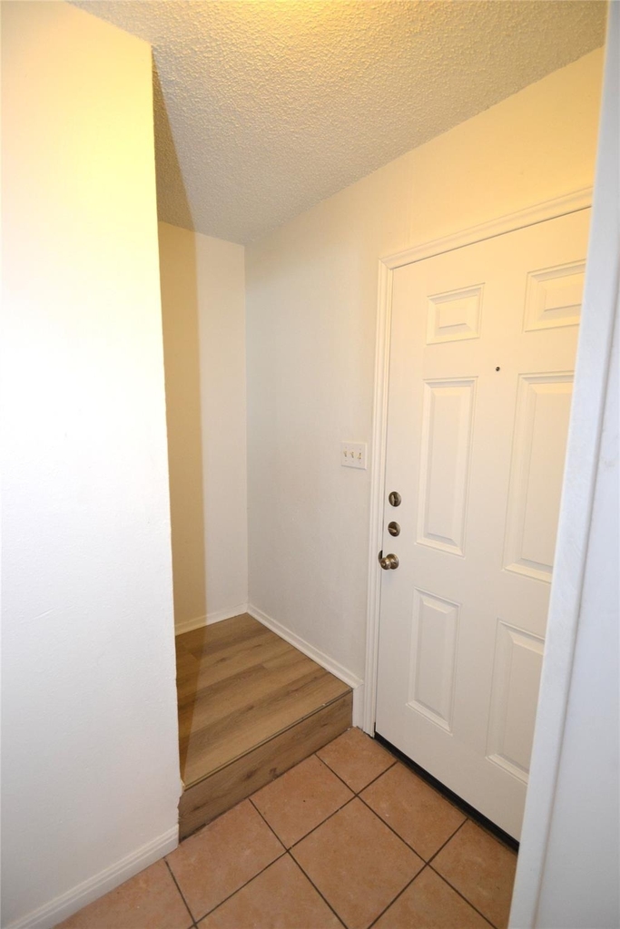 1202 Southport Dr - Photo 10