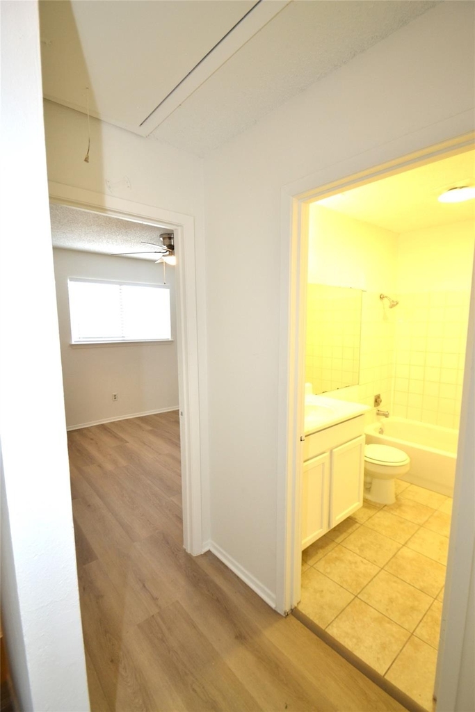 1202 Southport Dr - Photo 19